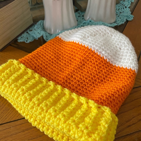 CANDY CORN BEANIE CHILD SIZE  NWOT - Picture 5 of 6